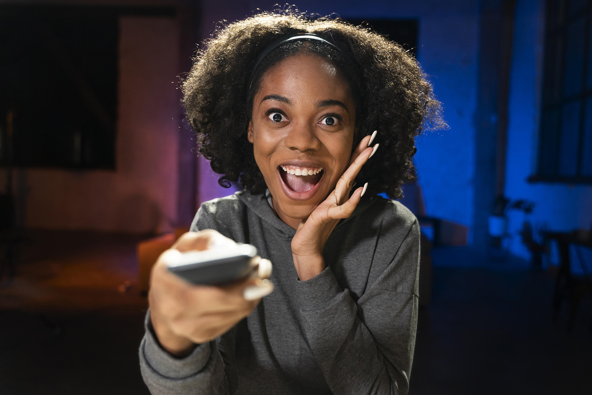 تاثیر تیزرهای تبلیغاتی بر مصرفکننده + بهترین روش جذب مشتری